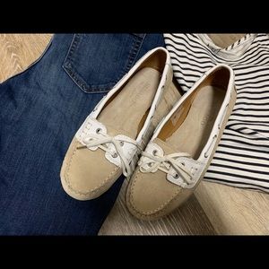 Sebago Bala Taupe Suede White Flats sz 9.5